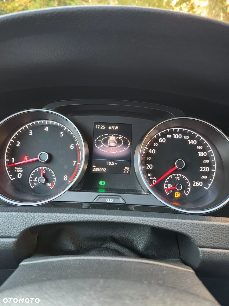 Volkswagen Golf - 17