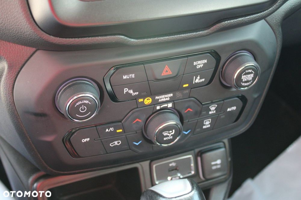 Jeep Renegade - 27