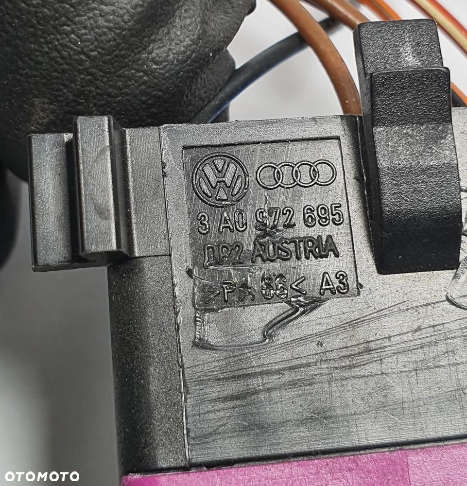 GNIAZDO DIAGNOSTYCZNE OBD SKODA OCTAVIA II 3A0972695 - 4