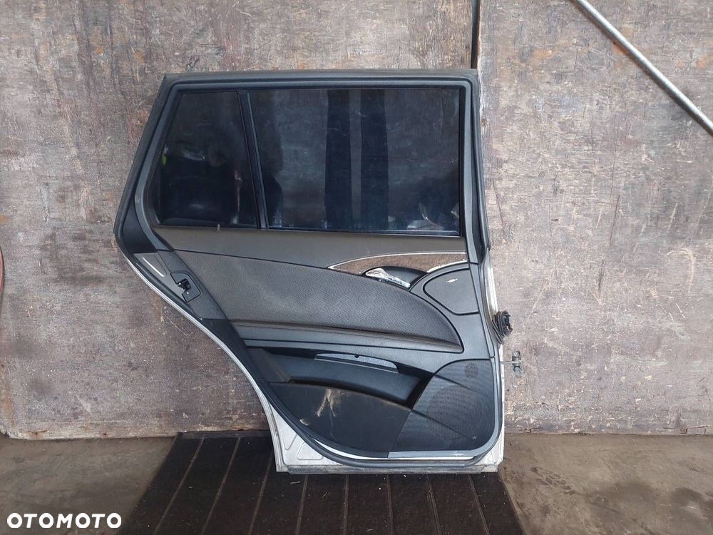 DRZWI KOMPLETNE LEWY TYŁ MERCEDES-BENZ W211 E KLASA KOMBI - 4