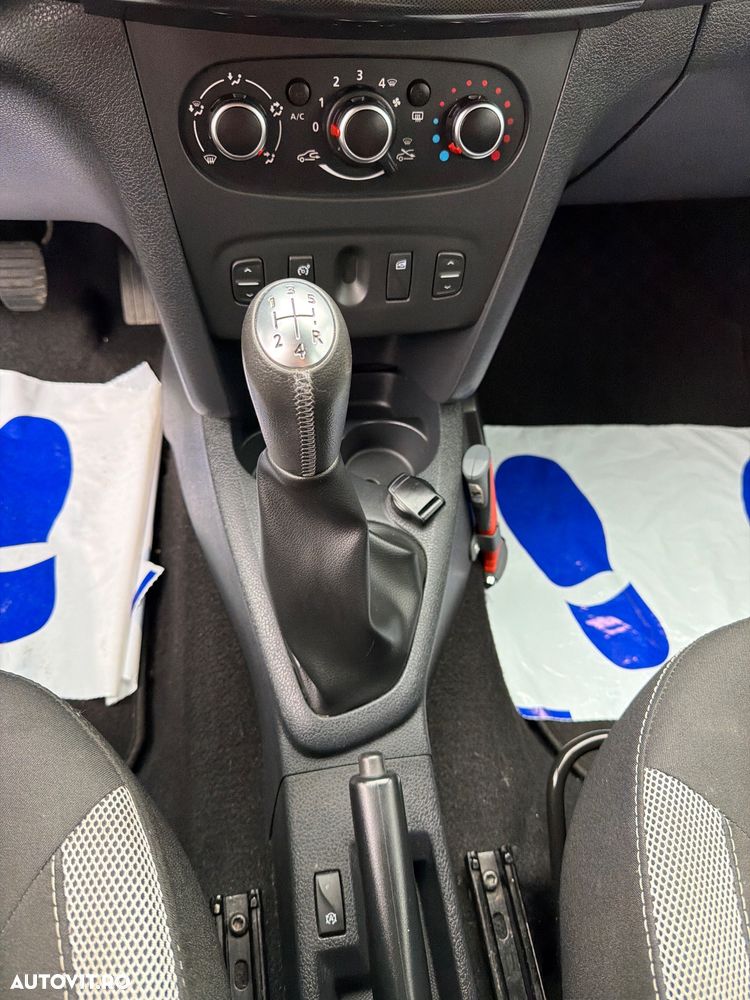 Dacia Logan Stepway 0.9 TCe - 11