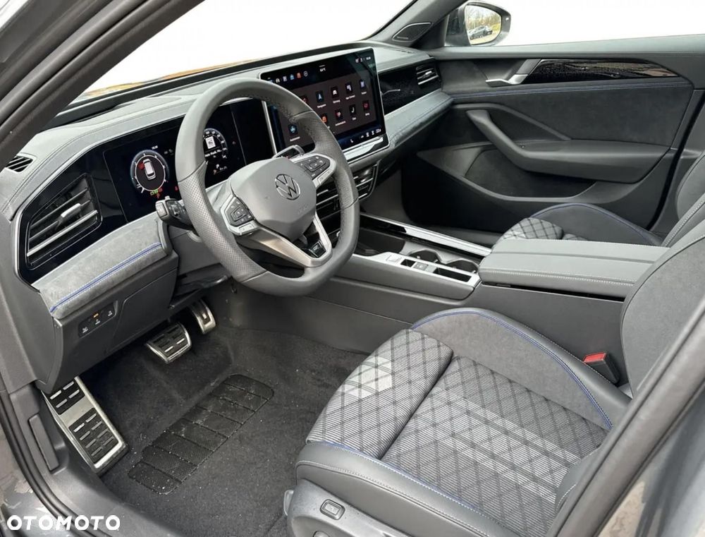 Volkswagen Passat - 8