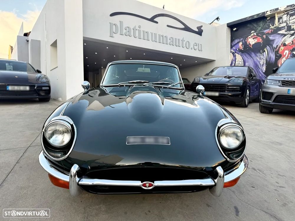 Jaguar E-Type - 8