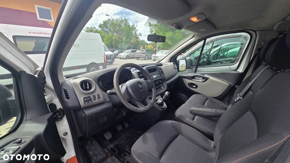 Renault Trafic - 11