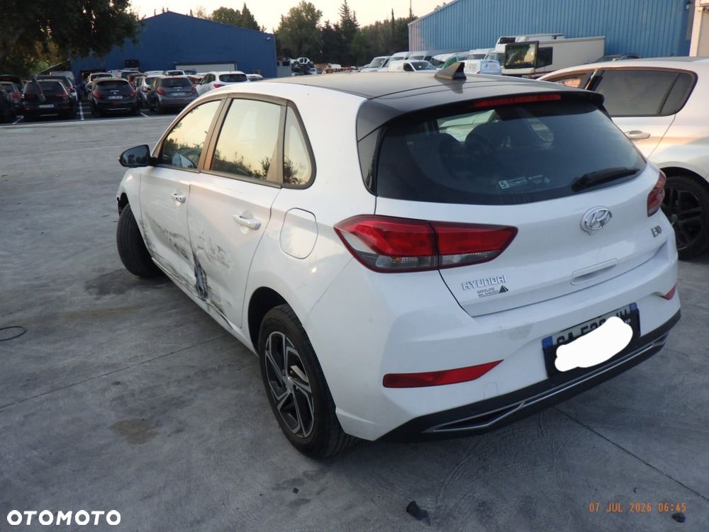 Hyundai i30 1.6 D Premium - 6