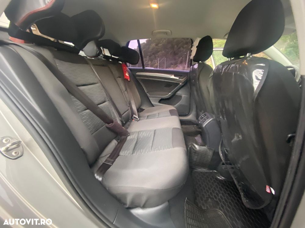 Volkswagen Golf 1.0 TSI BMT Trendline - 9