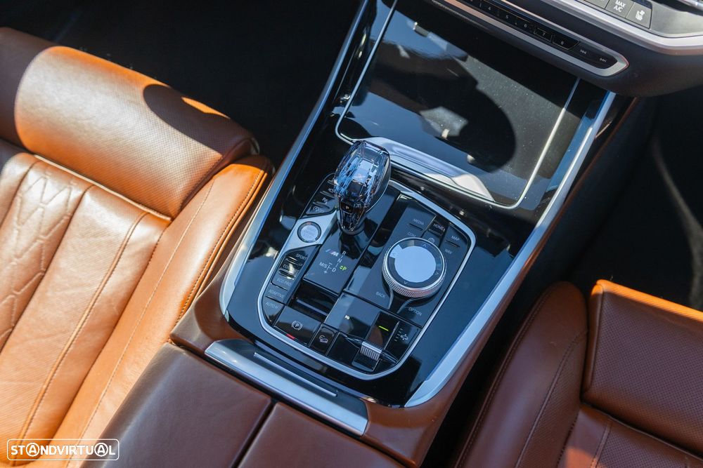 BMW X7 M50d - 27