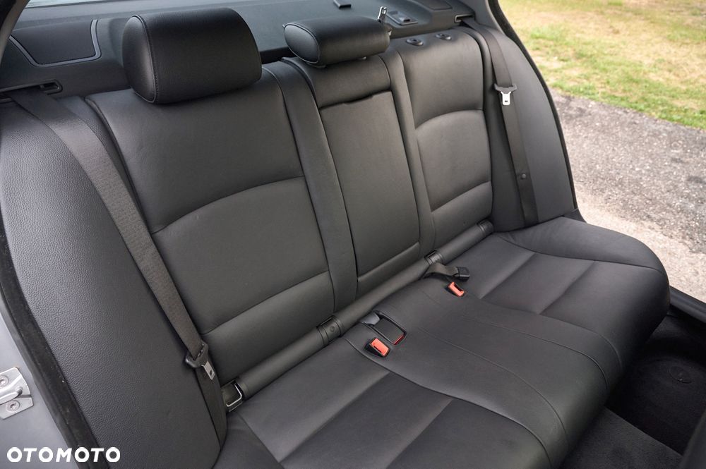 BMW Seria 5 535i xDrive Sport-Aut Modern Line - 26