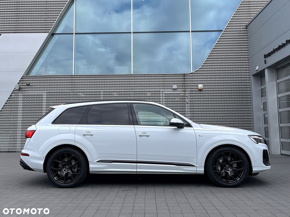 Audi Q7 - 1