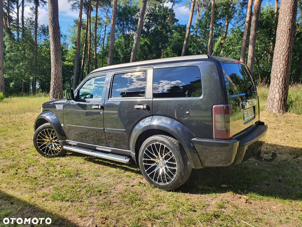 Dodge Nitro - 2