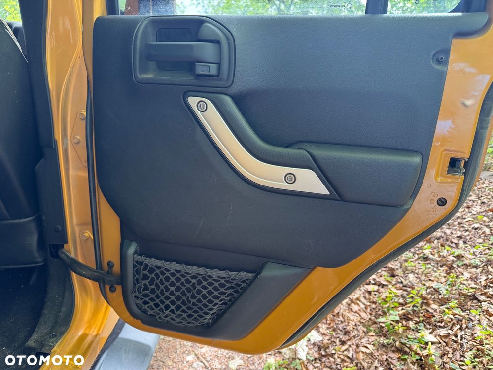 Jeep Wrangler Unlimited 3.6 Automatik Sahara - 33