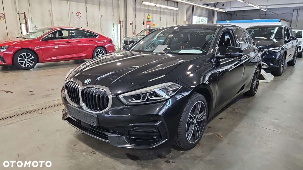 BMW Seria 1 118i GPF Sport Line - 2