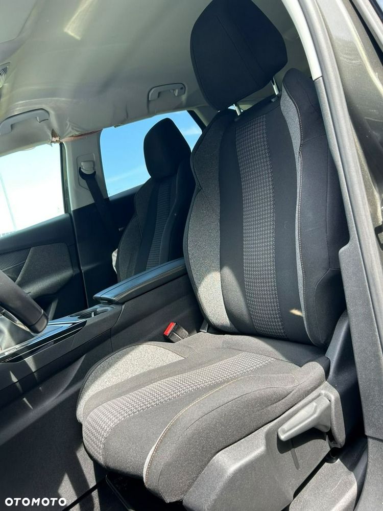 Peugeot 3008 - 8