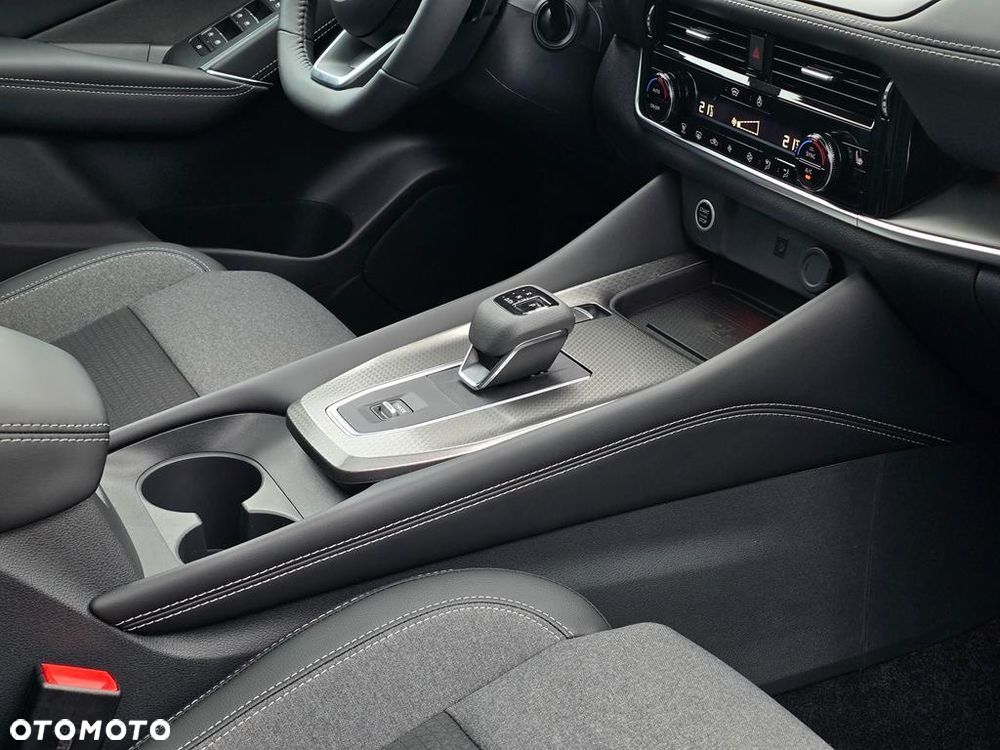 Nissan Qashqai 1.3 DIG-T MHEV N-Connecta Xtronic - 22