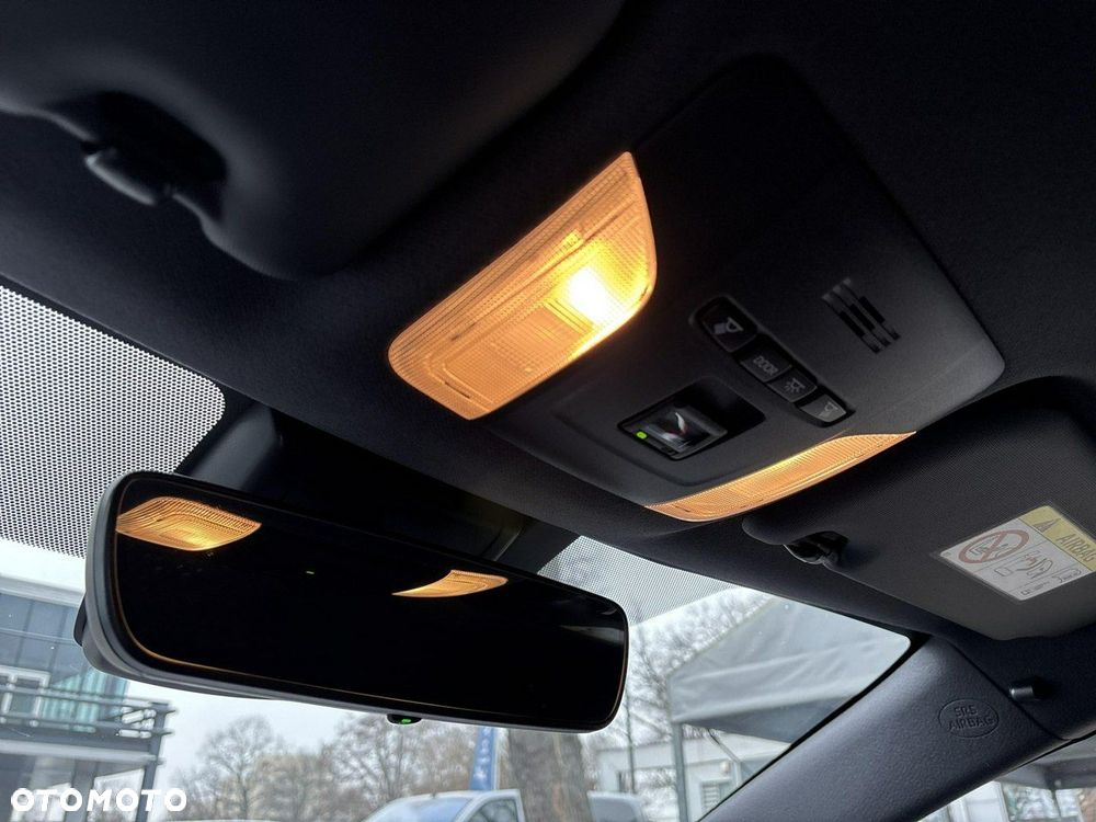 Toyota Corolla 2.0 Hybrid Comfort - 29