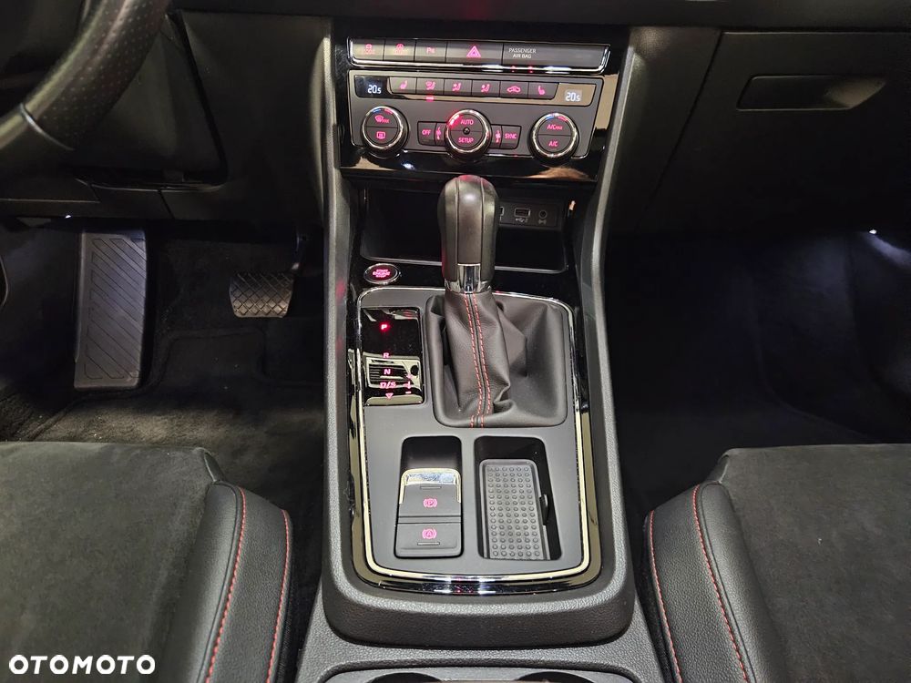 Seat Leon ST 1.5 TSI ACT DSG OPF FR Black Matt Edition - 28