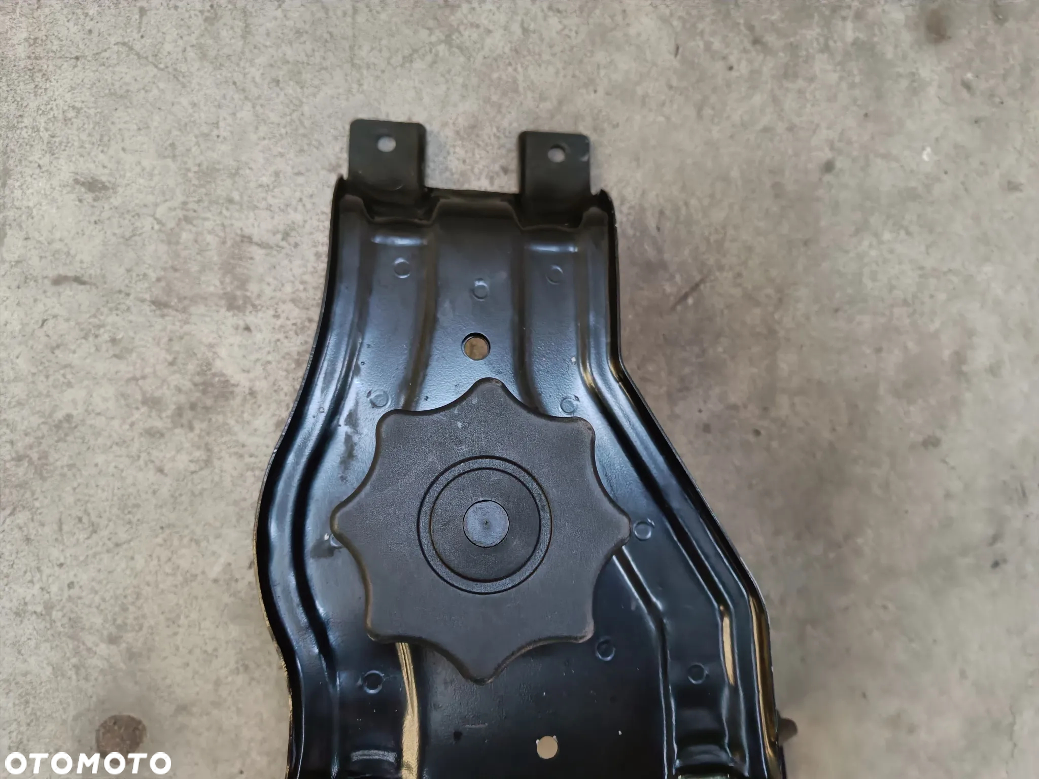 Mocowanie koła zapasowego Audi A6 C7 A7 uchwyt wspornik 4G0802715 - 2