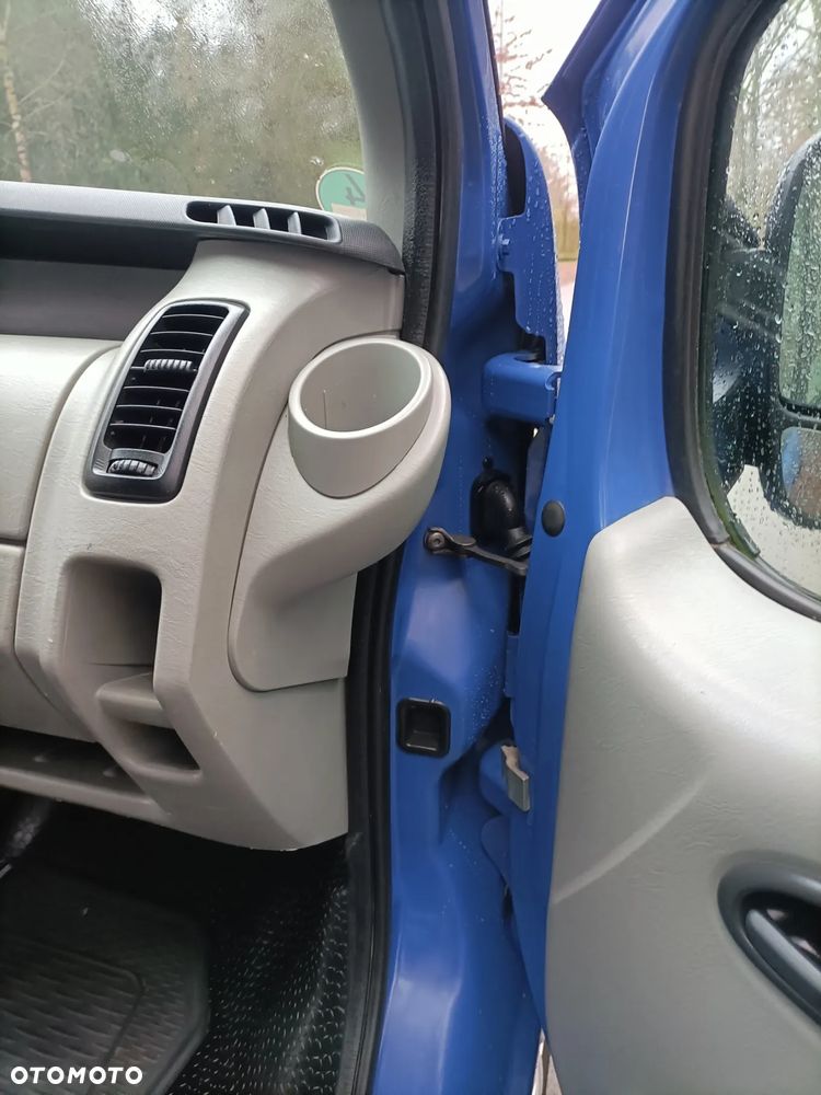 Renault Trafic - 11