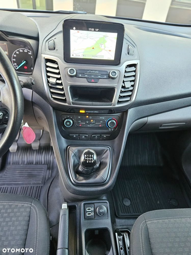 Ford Tourneo Connect - 20