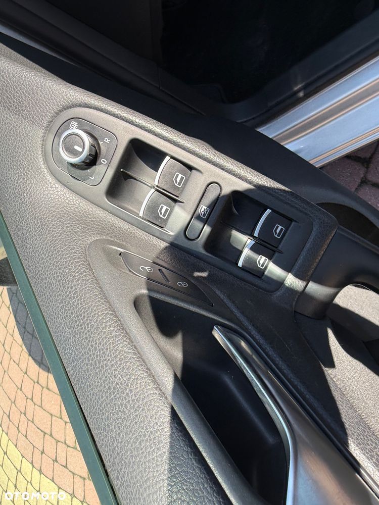 Volkswagen Golf 1.4 TSI Highline - 29