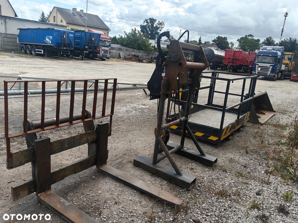 Manitou Manitou MRT 2150 Serwisowana + Osprzęt 21,5m - 18