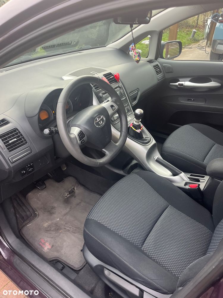Toyota Auris 1.4 D-4D Luna - 13