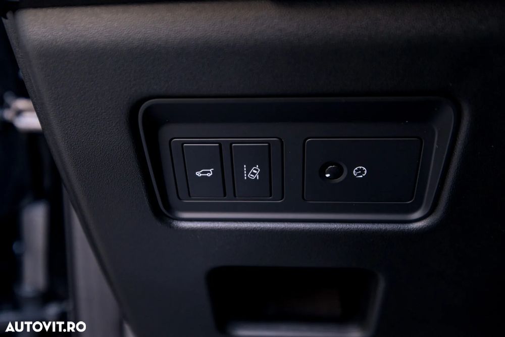 Land Rover Discovery 3.0 L TD6 HSE Luxury - 21