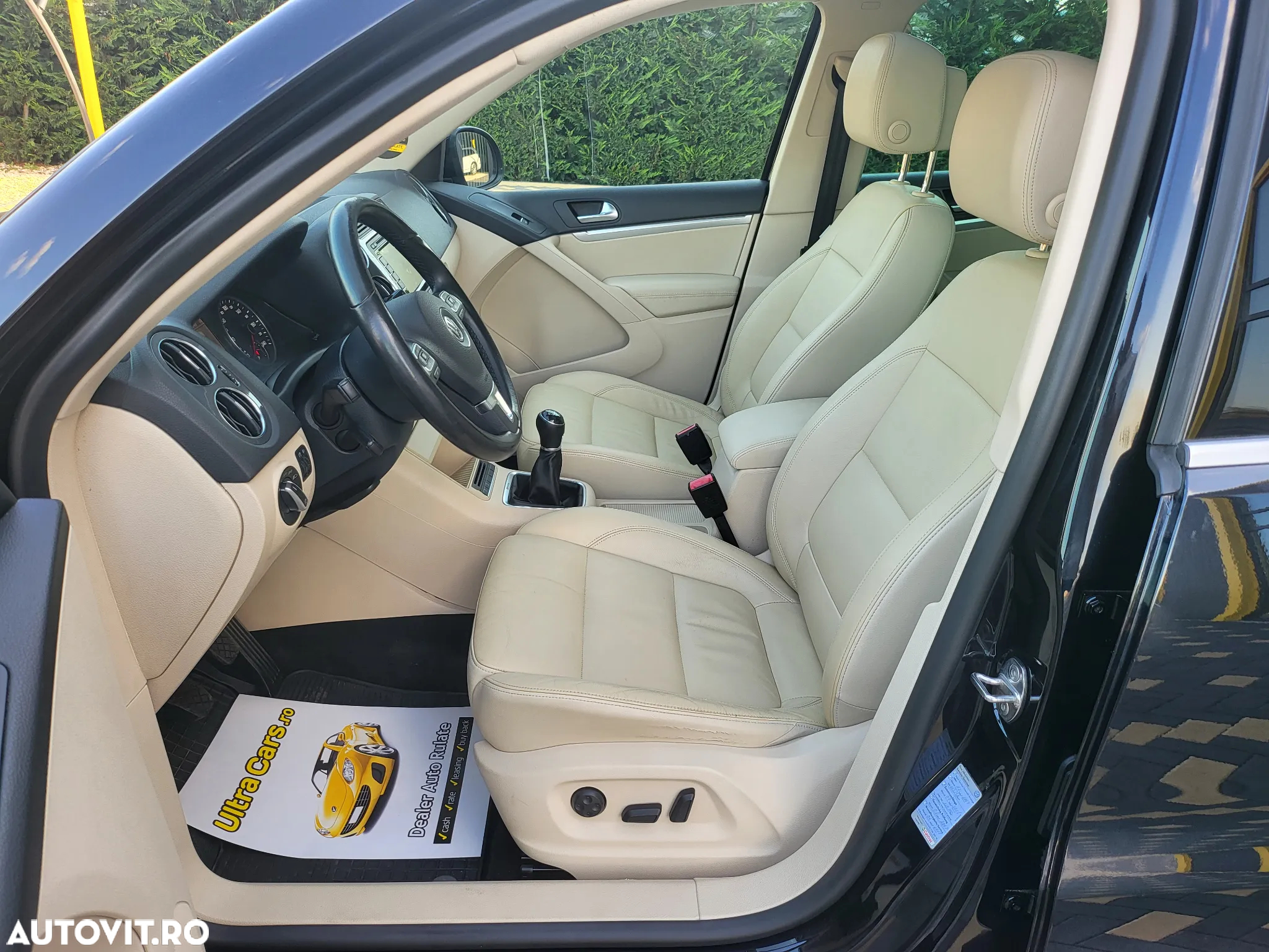 Volkswagen Tiguan 2.0 TDI 4Motion Track & Field - 12