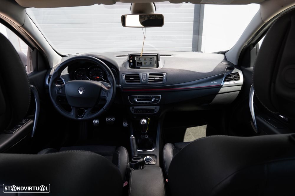 Renault Mégane Sport Tourer 1.5 dCi GT Line SS - 23