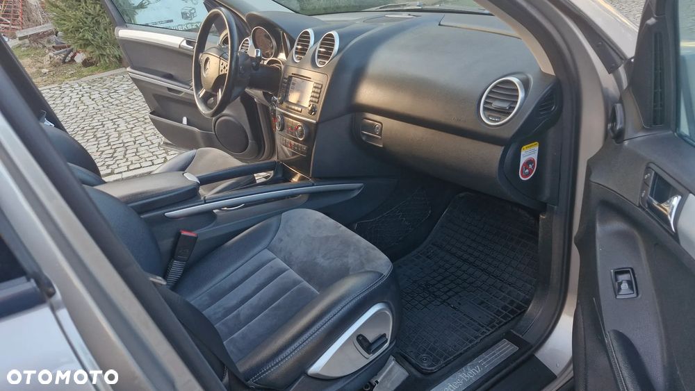 Mercedes-Benz ML 300 CDI 4Matic 7G-TRONIC DPF BlueEFFICIENCY - 17