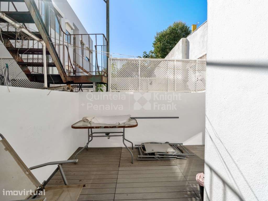 Apartamento T1 com logradouro, na Penha de França - Grande imagem: 2/26