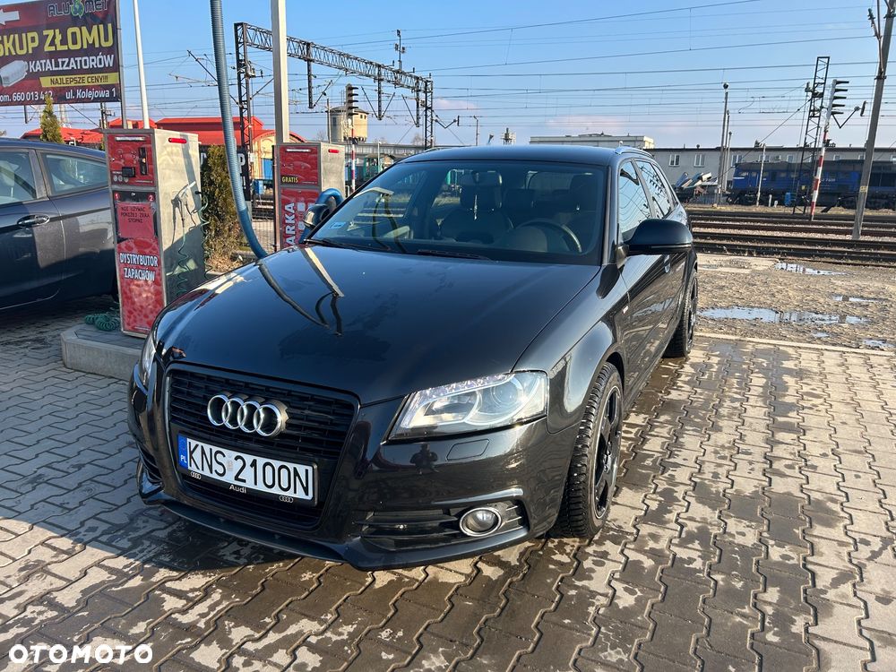 Audi A3 Sportback - 1