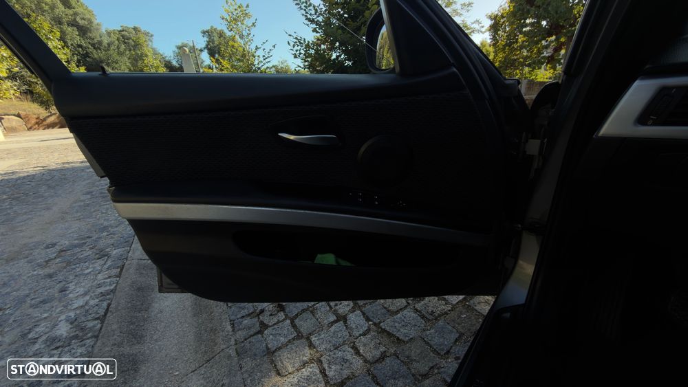 BMW 320 d Navigation - 38