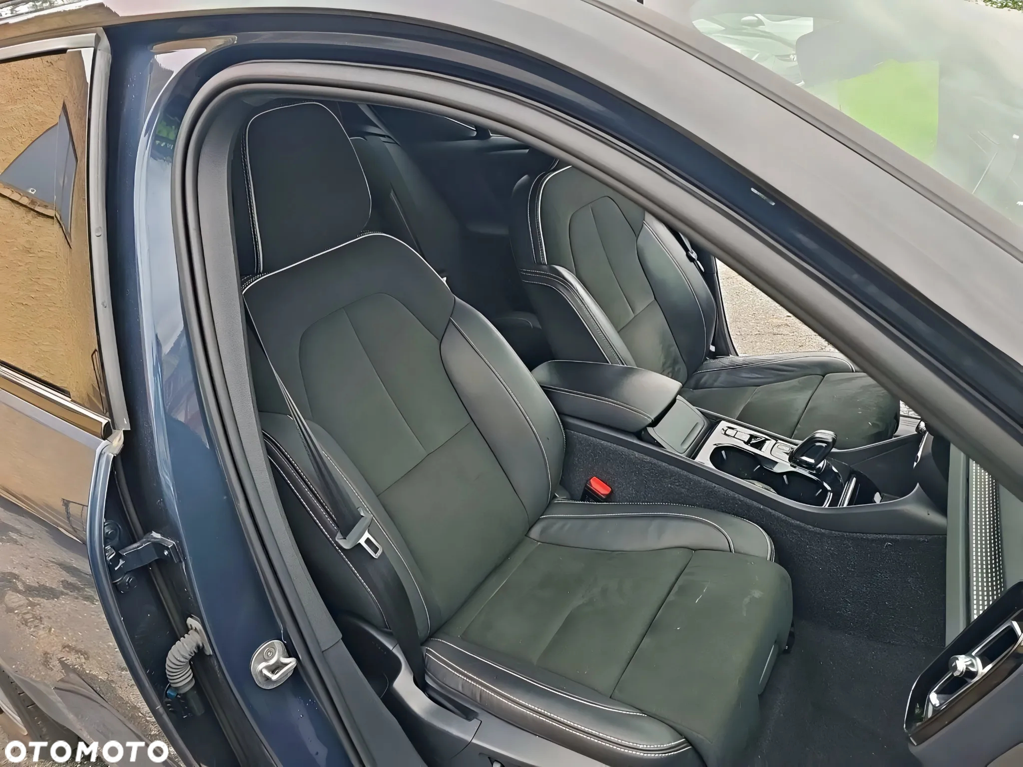 Volvo XC 40 T5 AWD R-Design - 6