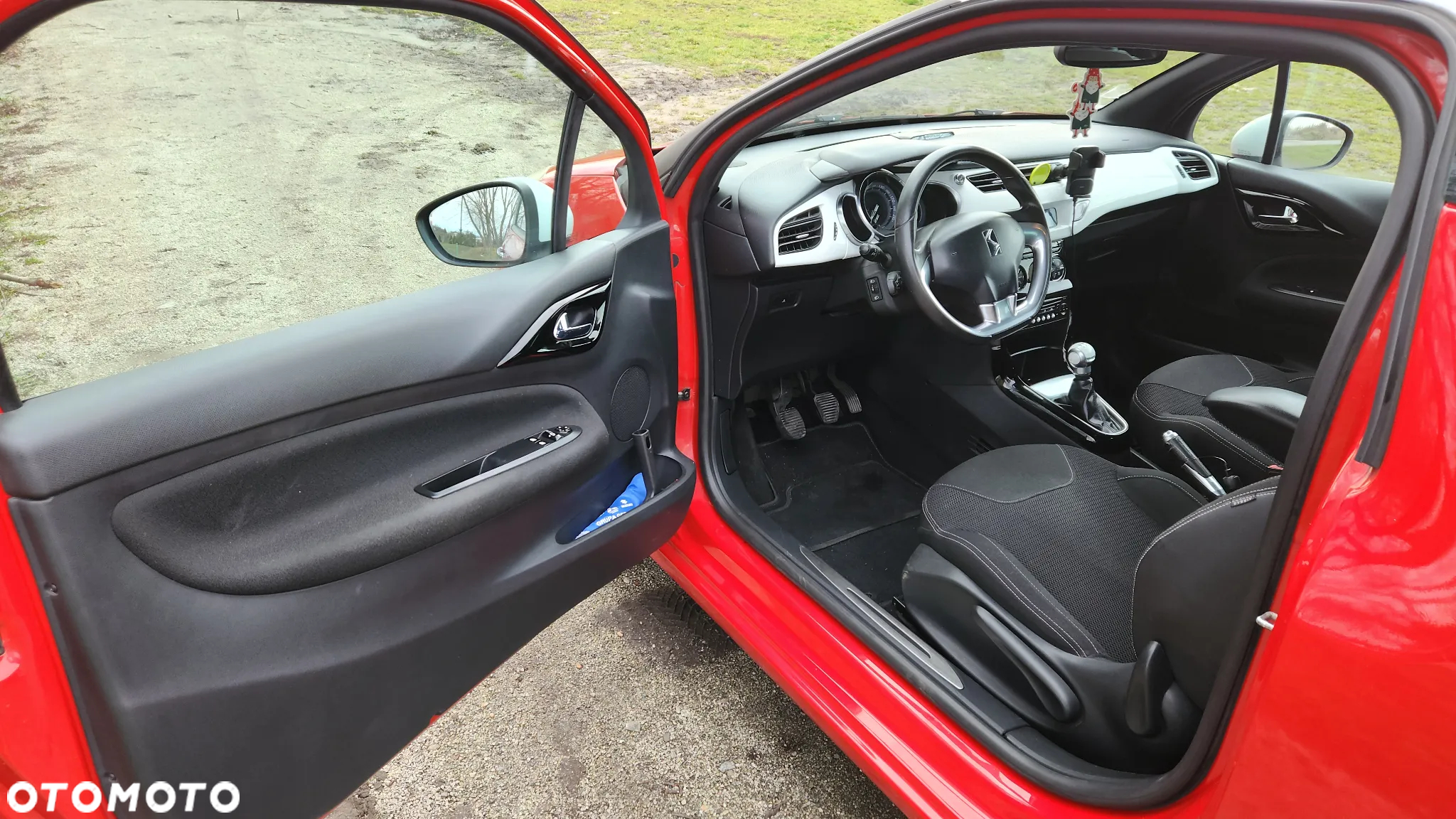 Citroën DS3 1.6 e-HDi SoChic - 5