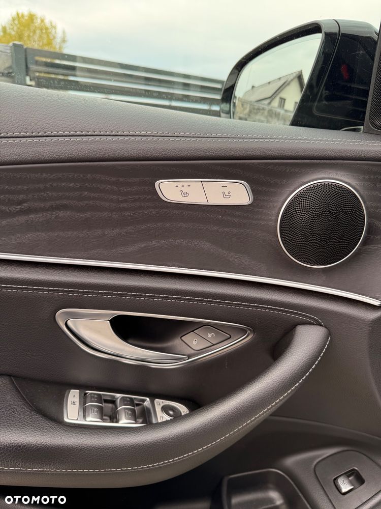 Mercedes-Benz Klasa E 220 d 4-Matic 9G-TRONIC - 13