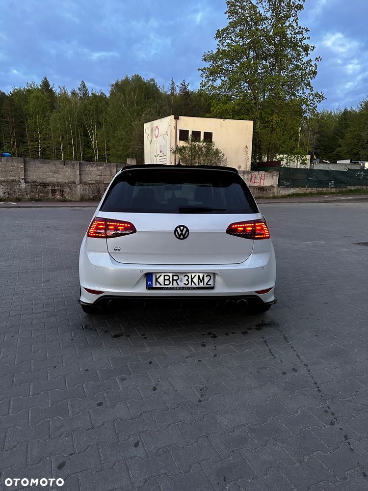 Volkswagen Golf - 5