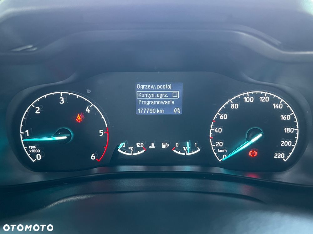 Ford Transit Connect - 26