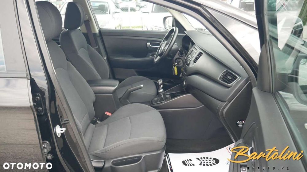 Kia Carens - 17