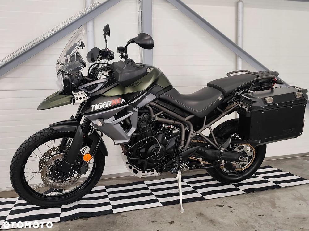 Triumph Tiger - 1