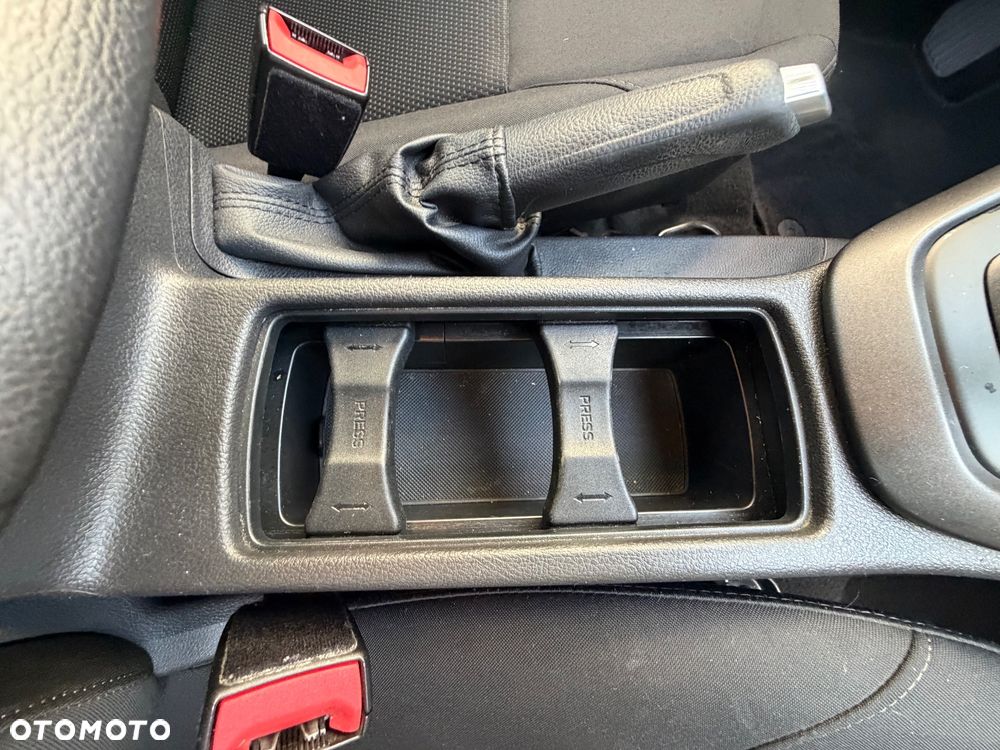 Ford Focus 1.6 SYNC Edition - 21