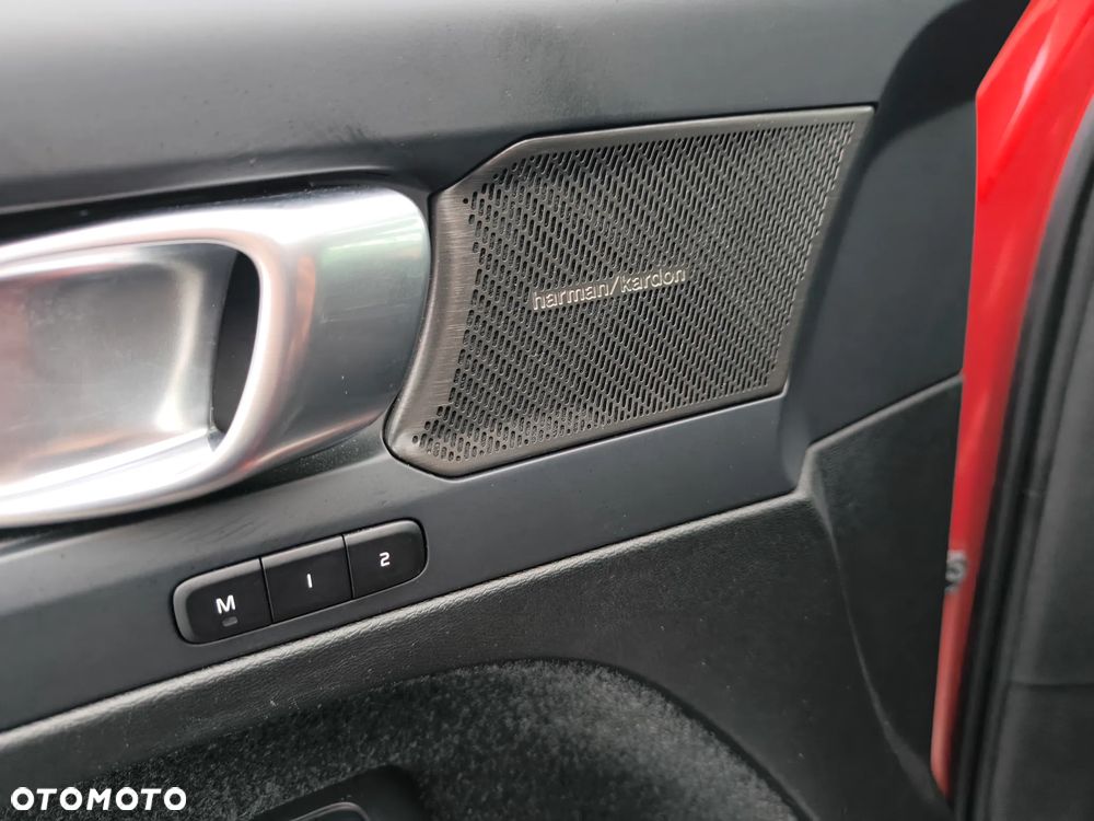 Volvo XC 40 B3 B DKG Plus Dark - 9