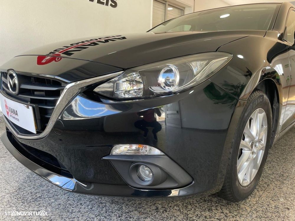 Mazda 3 1.5 Sky-D Evolve HS Navi - 32