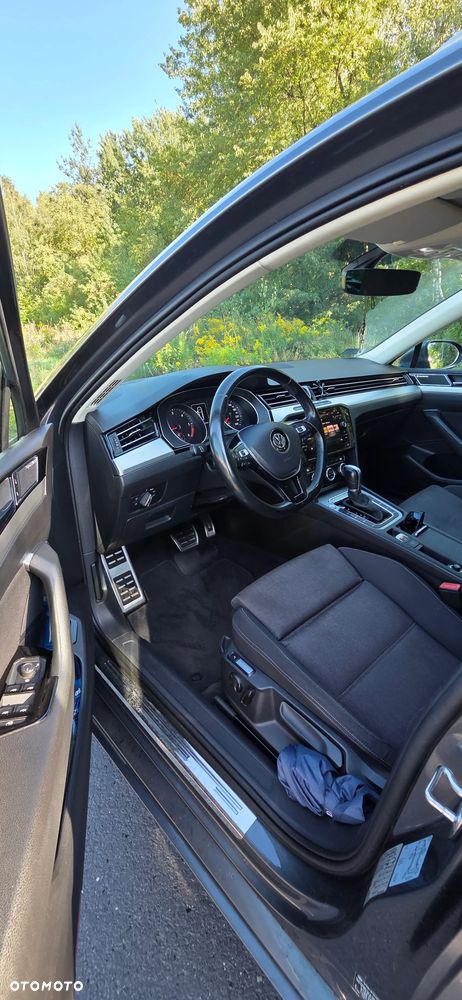 Volkswagen Passat 2.0 TDI SCR DSG Comfortline - 12