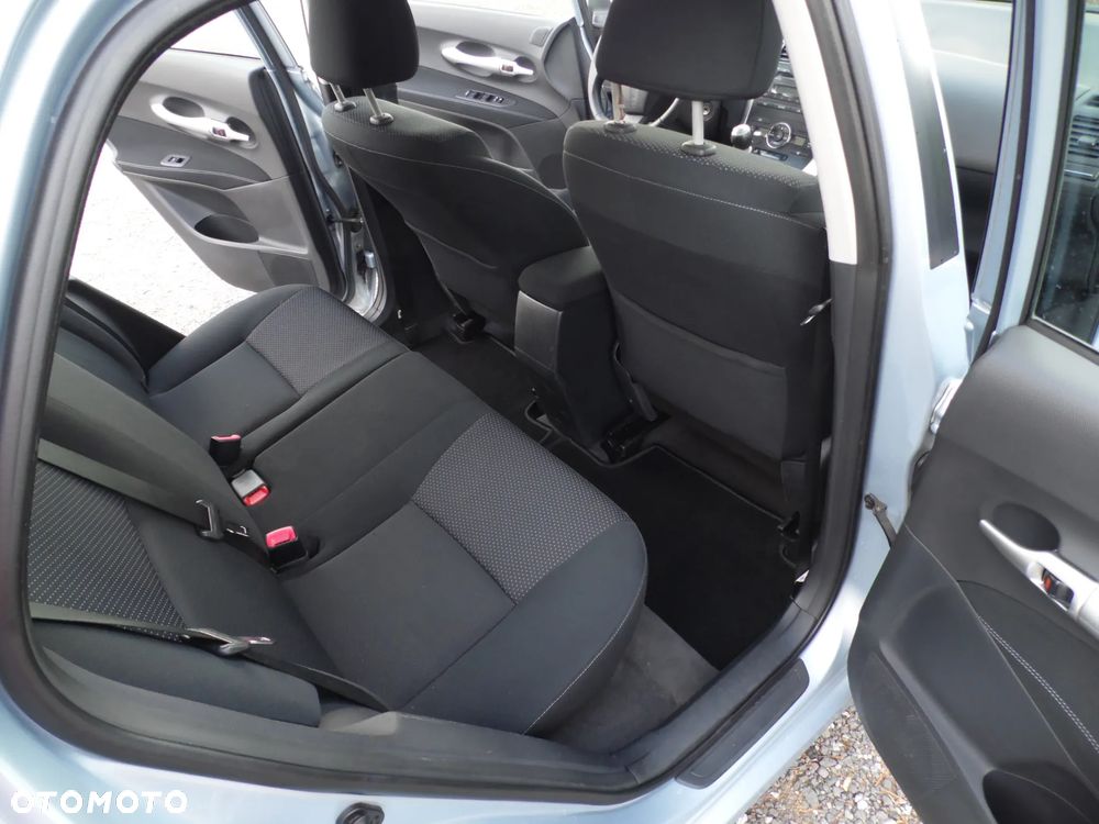 Toyota Auris 1.33 VVT-i Edition - 17