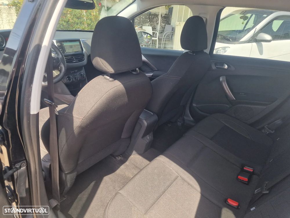 Peugeot 2008 1.6 BlueHDi Allure - 8