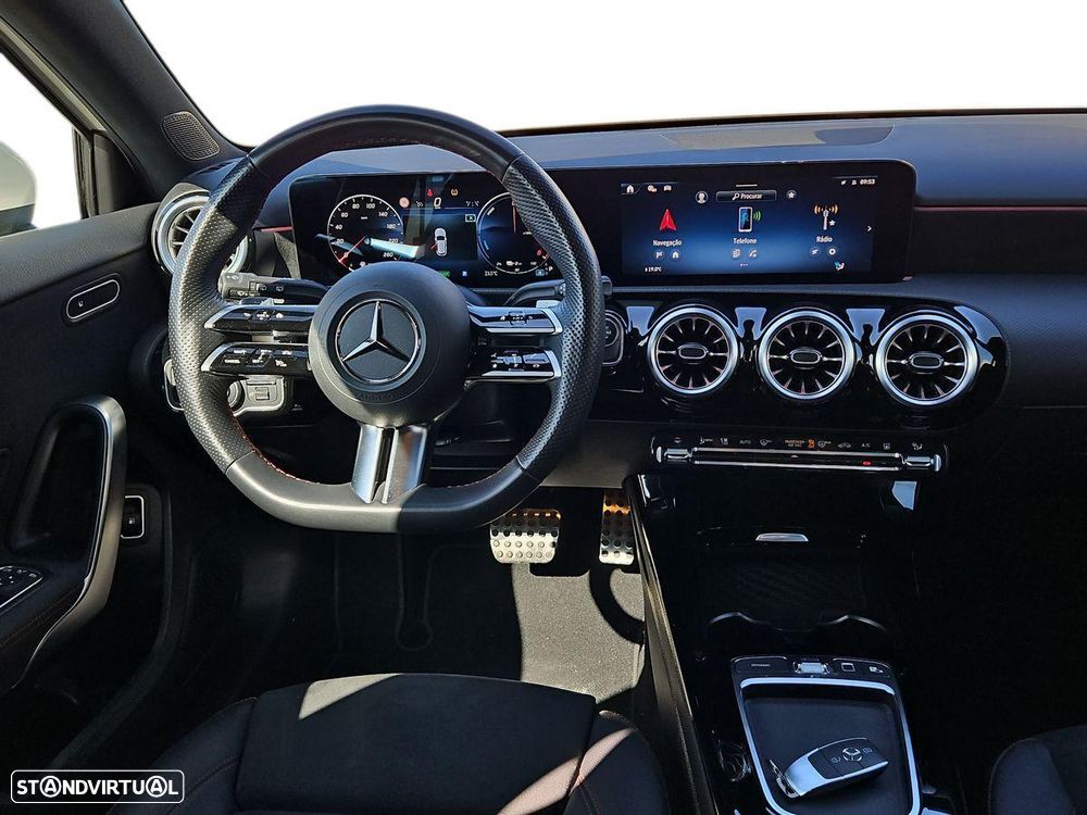 Mercedes-Benz A 250 e 8G-DCT Edition AMG Line - 13