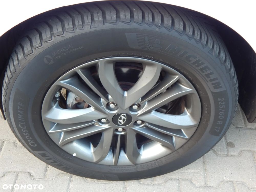 Hyundai ix35 1.7 CRDi 2WD blue Finale Silver - 20