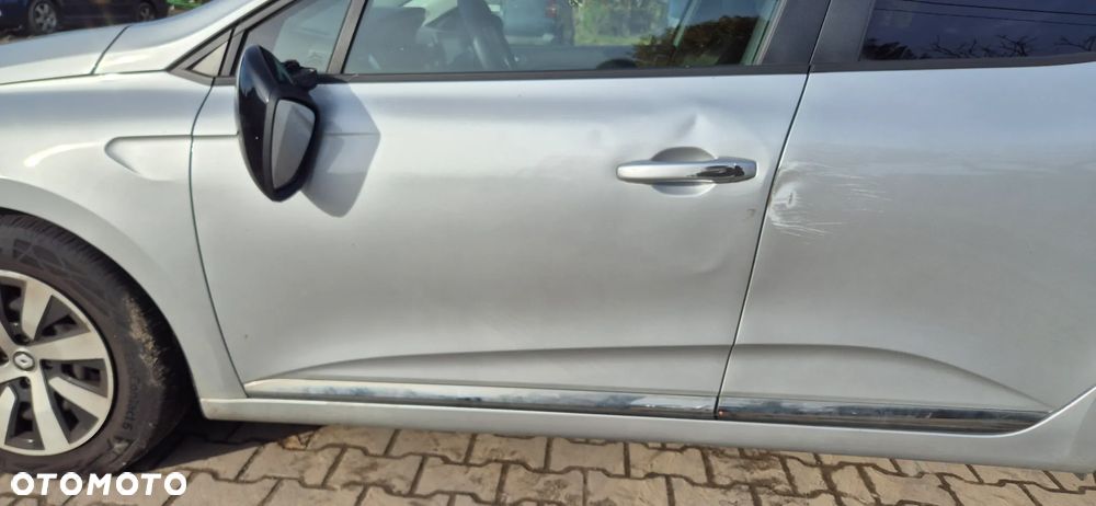 Renault Clio 1.5 Blue dCi Zen - 17