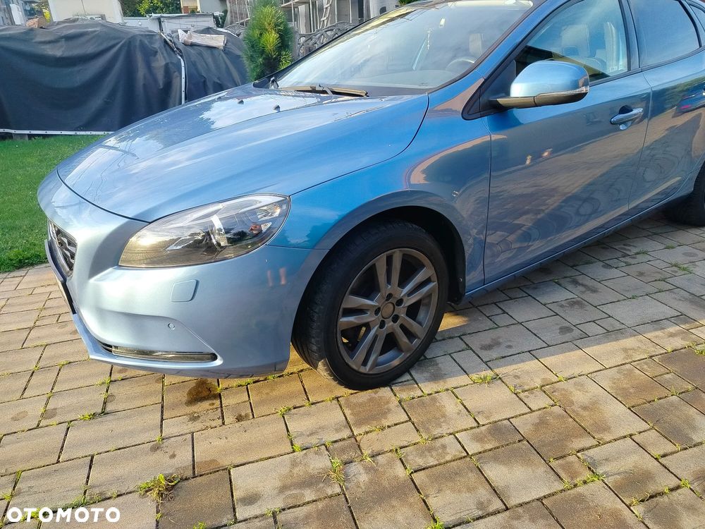 Volvo V40 D2 - 3